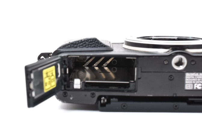 [Excellent] Olympus PEN E-PL7 Mirrorless Camera Body Black Boxed Japan