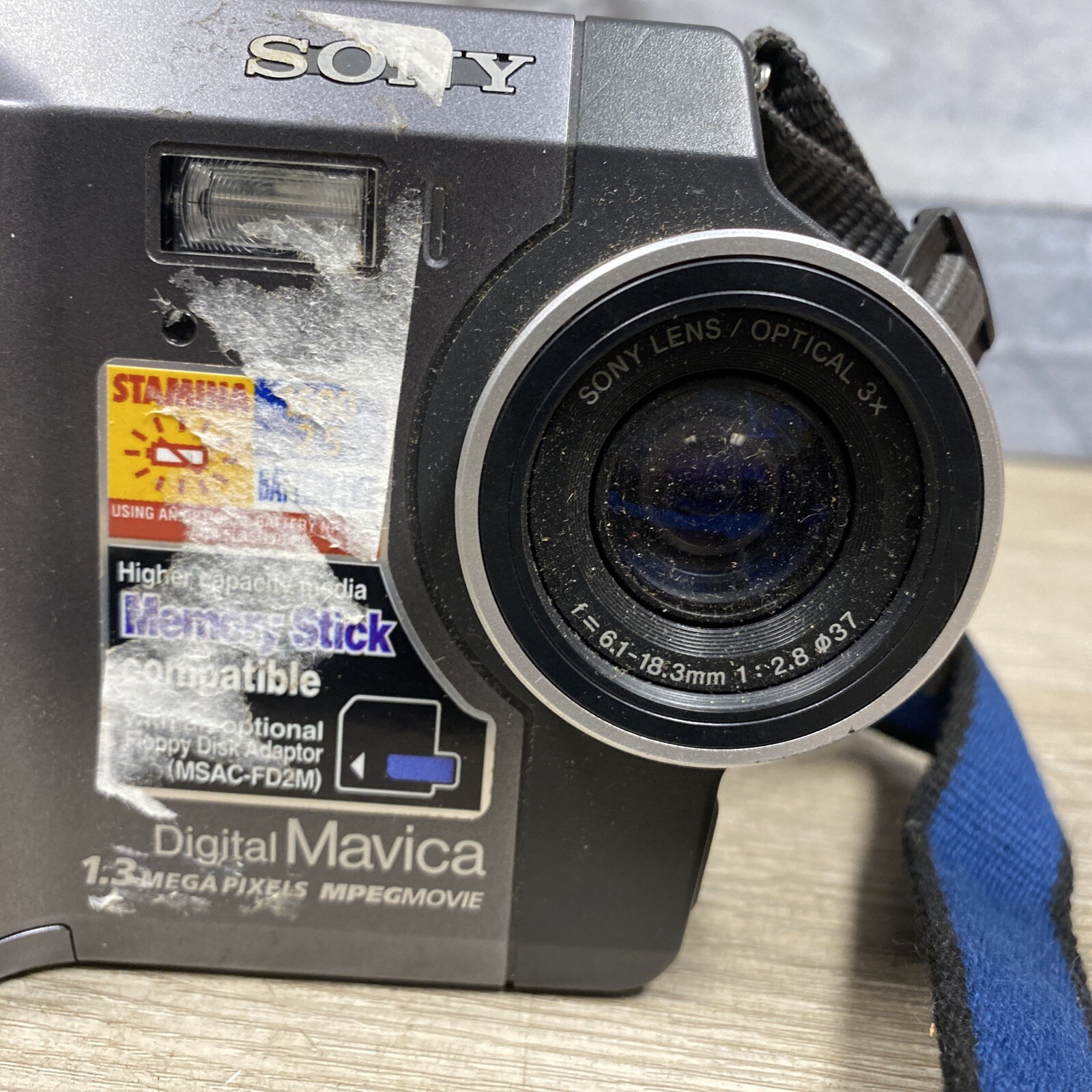 Sony Digital Mavica Dig Still Camera MVC-FD85 1.3 MP D5
