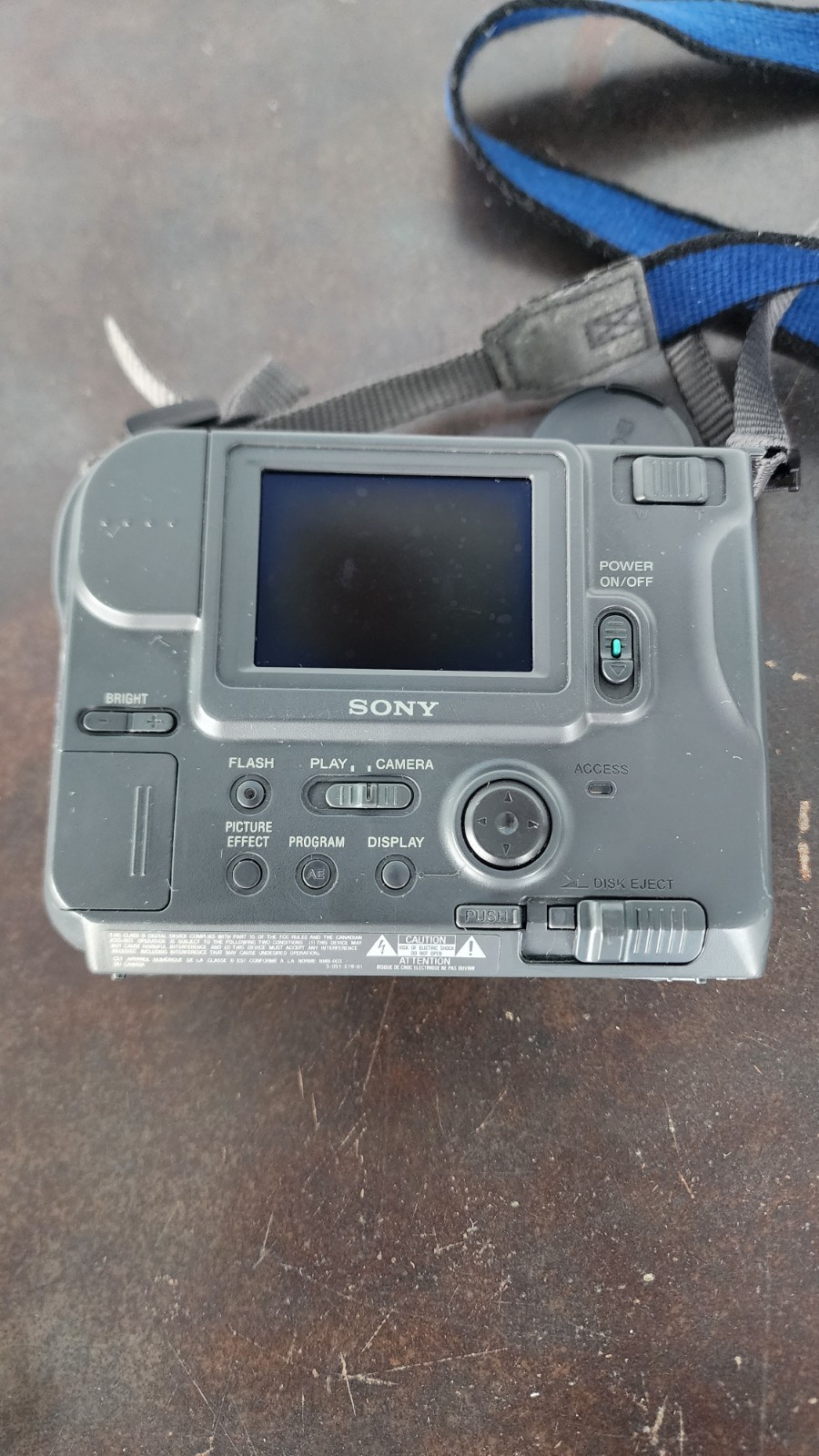 2001 SONY MAVICA MVC-FD75 FLOPPY DISK CAMERA W/BATTERY