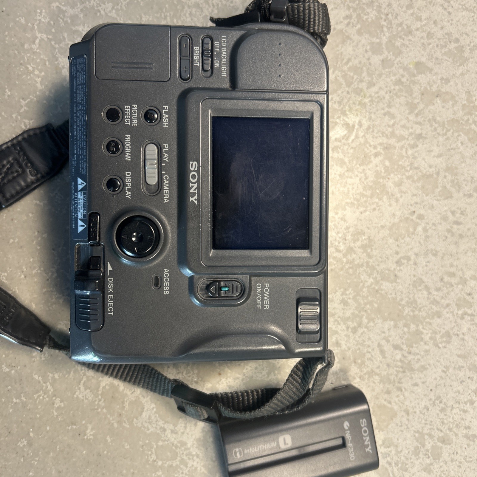 Sony Mavica MVC-FD71 0.4MP Digital Camera – Metallic gray