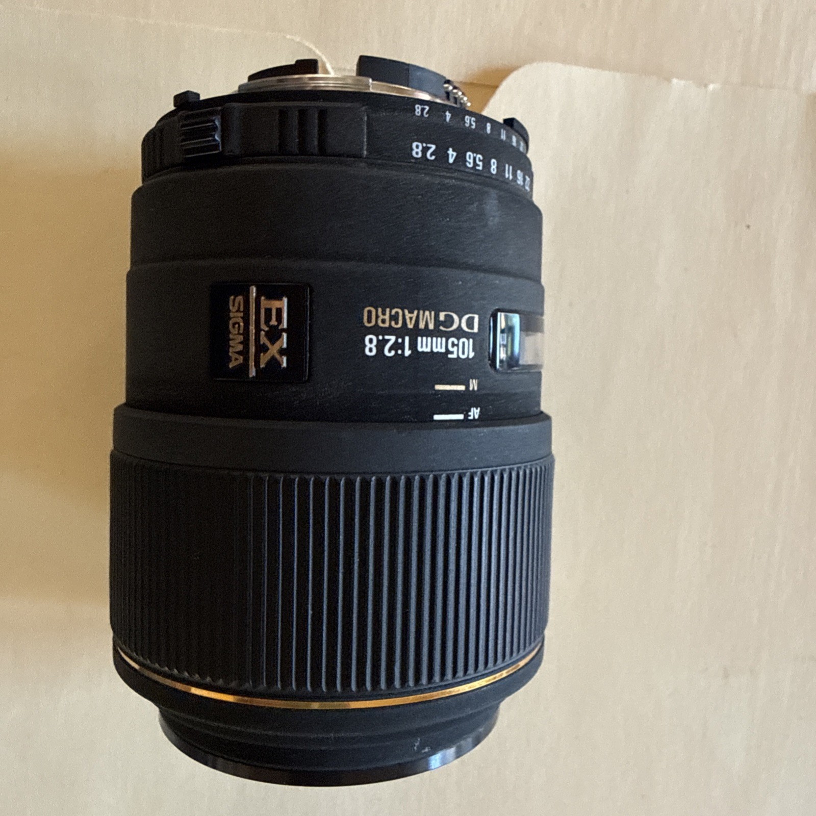 Sigma 105mm f/2.8 EX D Macro Lens for Nikon AF F Mount (screw drive) SLR/DSLR