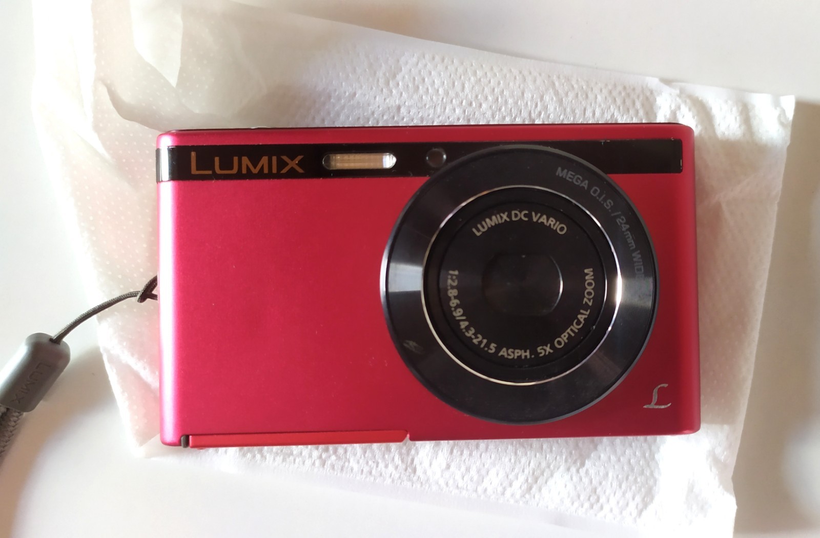 PANASONIC LUMIX DMC XS1 16.1MP Compact Digital Camera 5x Zoom Untested