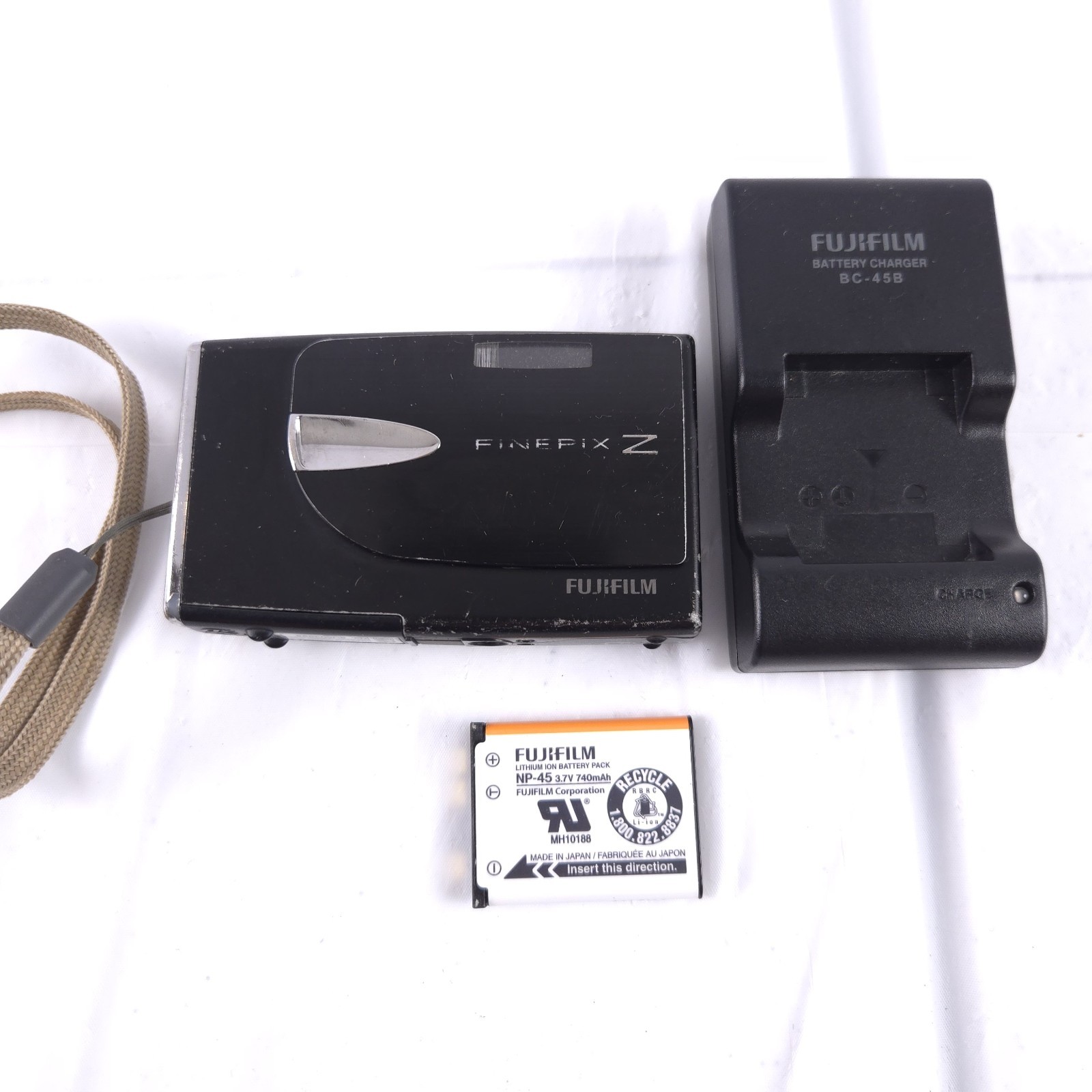 Black Fujifilm FinePix Z20fd 10.0MP Compact Digital Camera W/ Battery + Charger