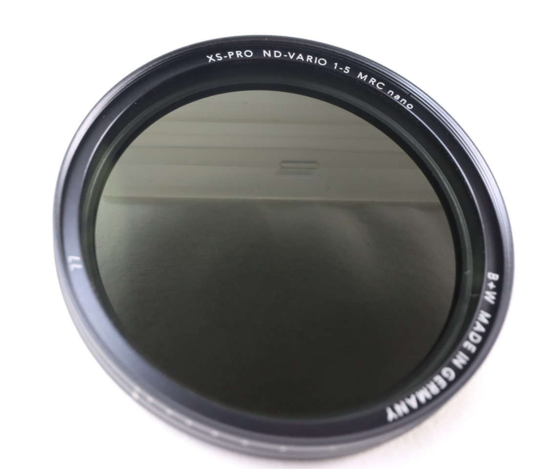 B+W 77mm XS-Pro ND Vario 1 to 5-Stop MRC-Nano Slim Filter