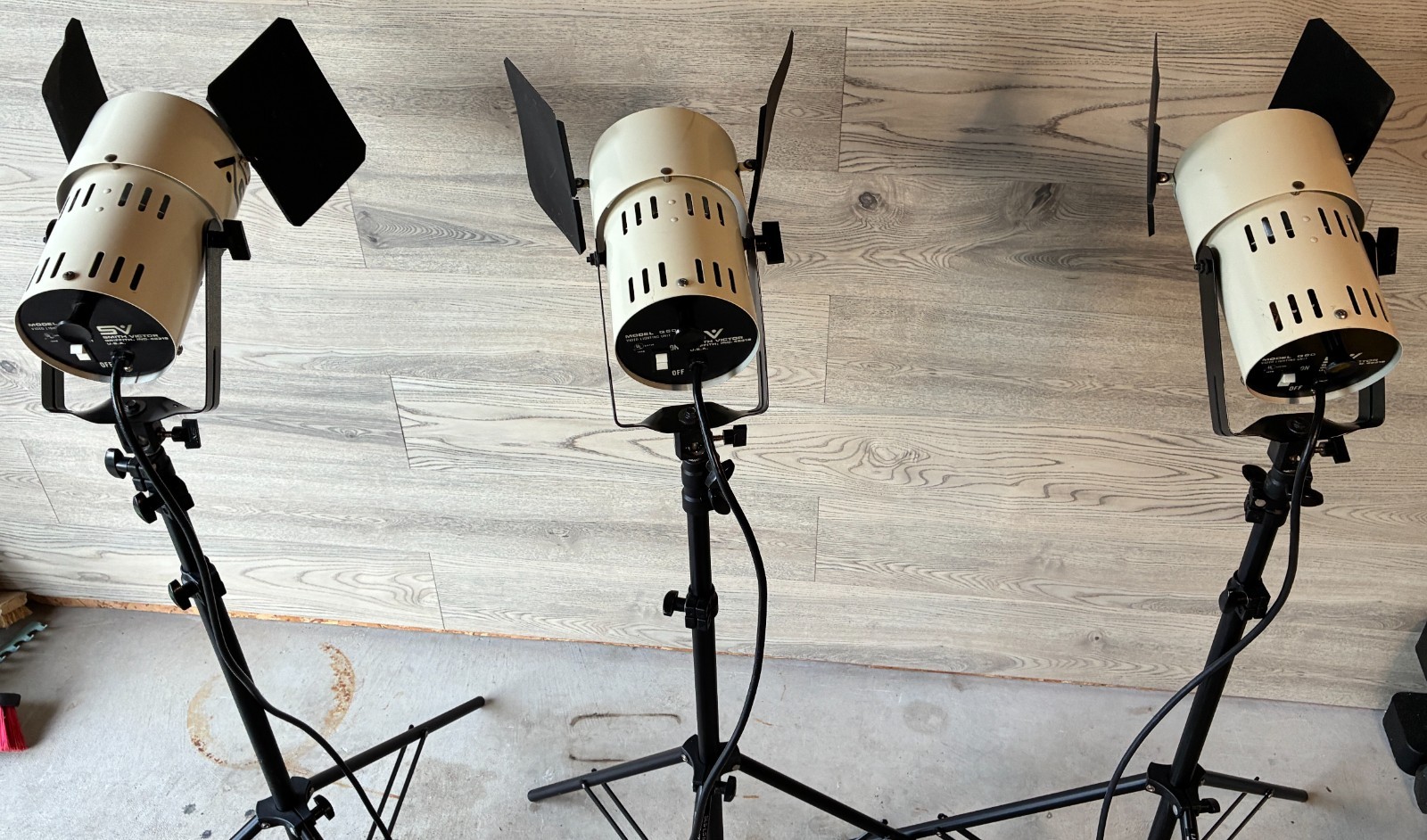 (3) Smith Victor – Q60 Video Lighting units w/ Light Stands… In Great Shape!