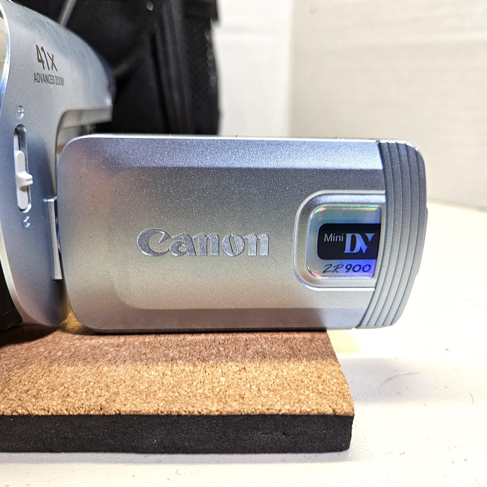 Canon ZR900 ZR900A MiniDv Stereo Camcorder VCR Player Video Transfer Bundle