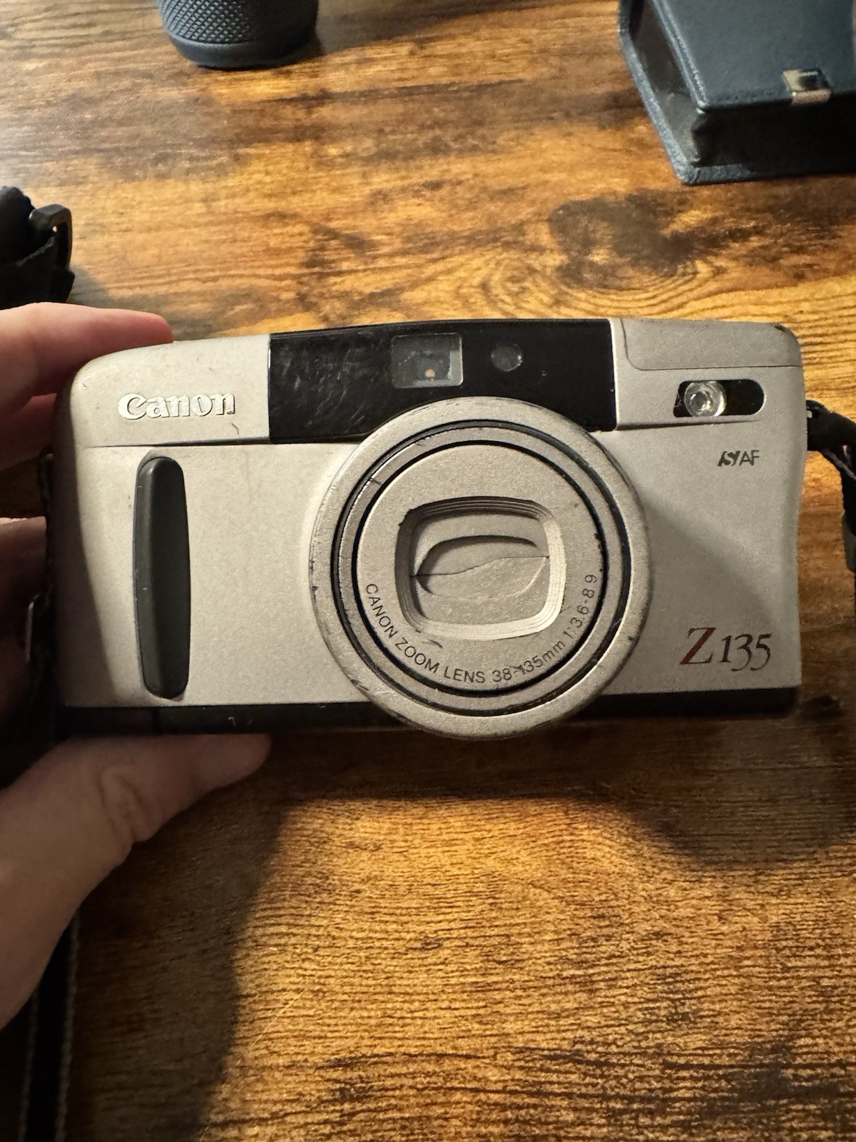 Canon Sure Shot Z135 35mm Point & Shoot Film Camera Auto Focus Zoom Flash Case