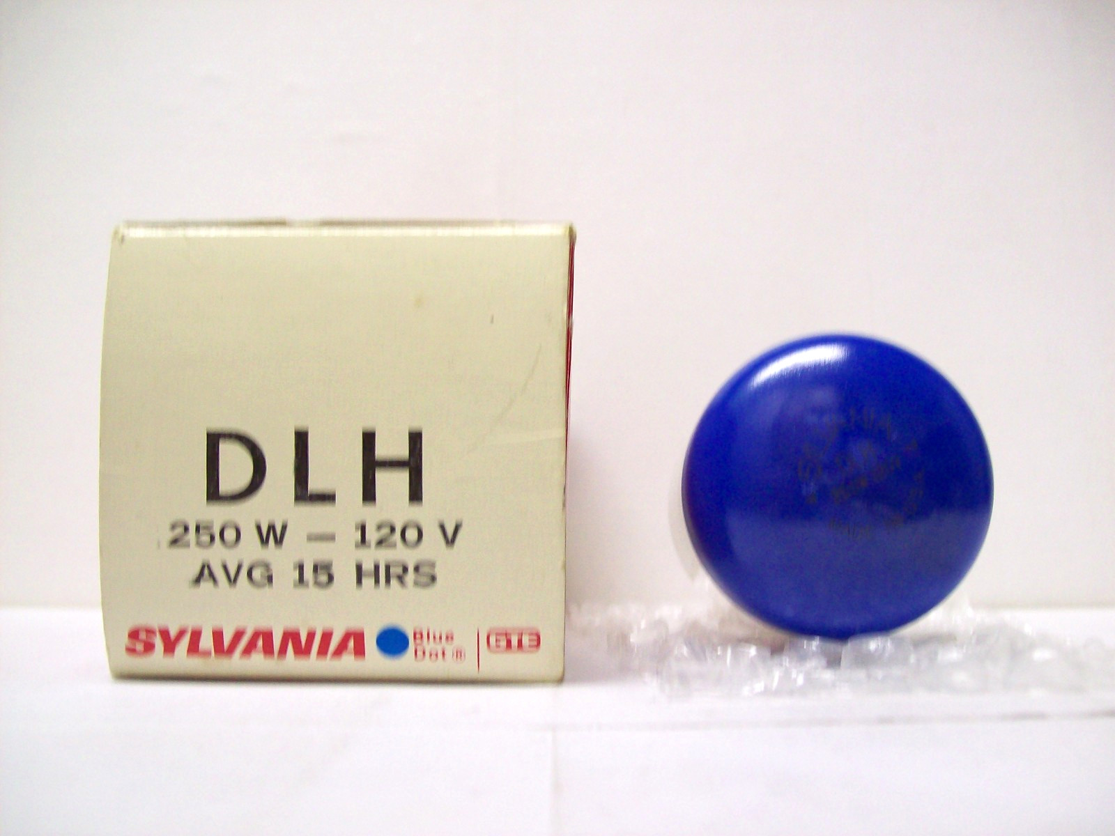 *GLASS FLAKES* DLH Projector Projection Lamp Bulb 250W 120V SYLVANIA *AVG 15-HR