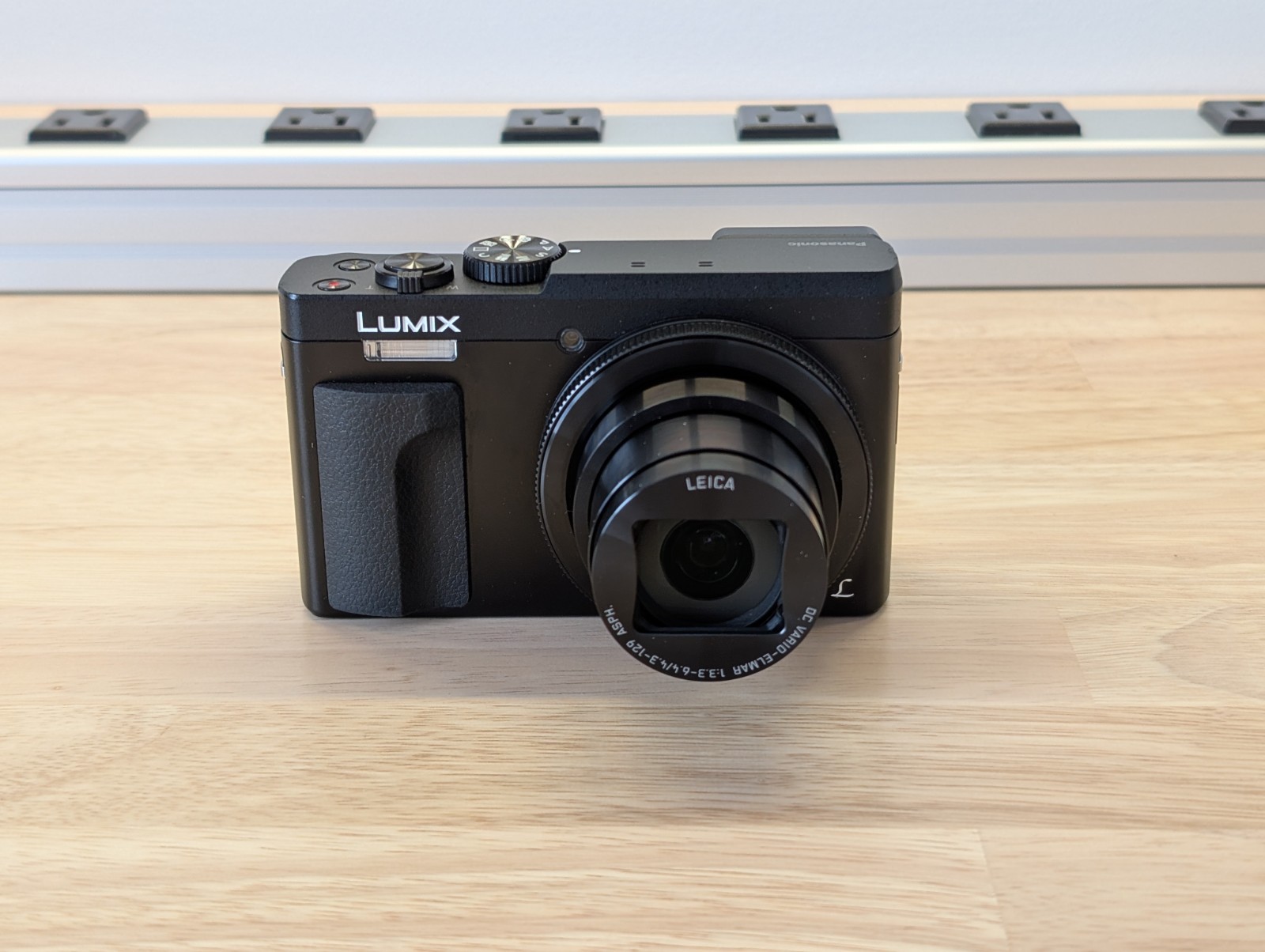 Near Mint Panasonic LUMIX DC-TZ90 Compact Camera 20.3MP 4K Video 30x Zoom Black