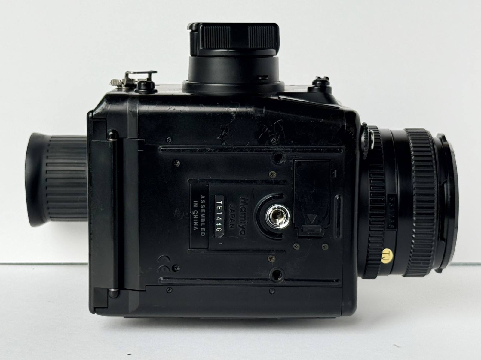 Mamiya 645E Medium Format SLR Film Camera Body + Removable Grip + 120 Film Inser