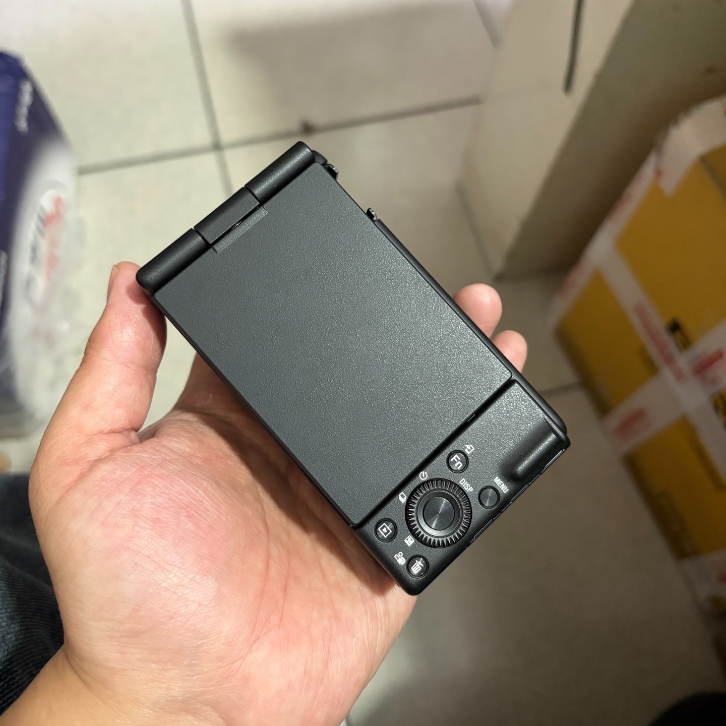 Sony ZV-1F 20.1MP 4K Video Flip Screen Compact Vlogging Digital Camera – Black