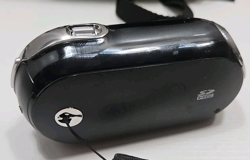 Samsung SMX-C10GN Camcorder with 10x Optical Zoom Video Camera W/ Case Charger