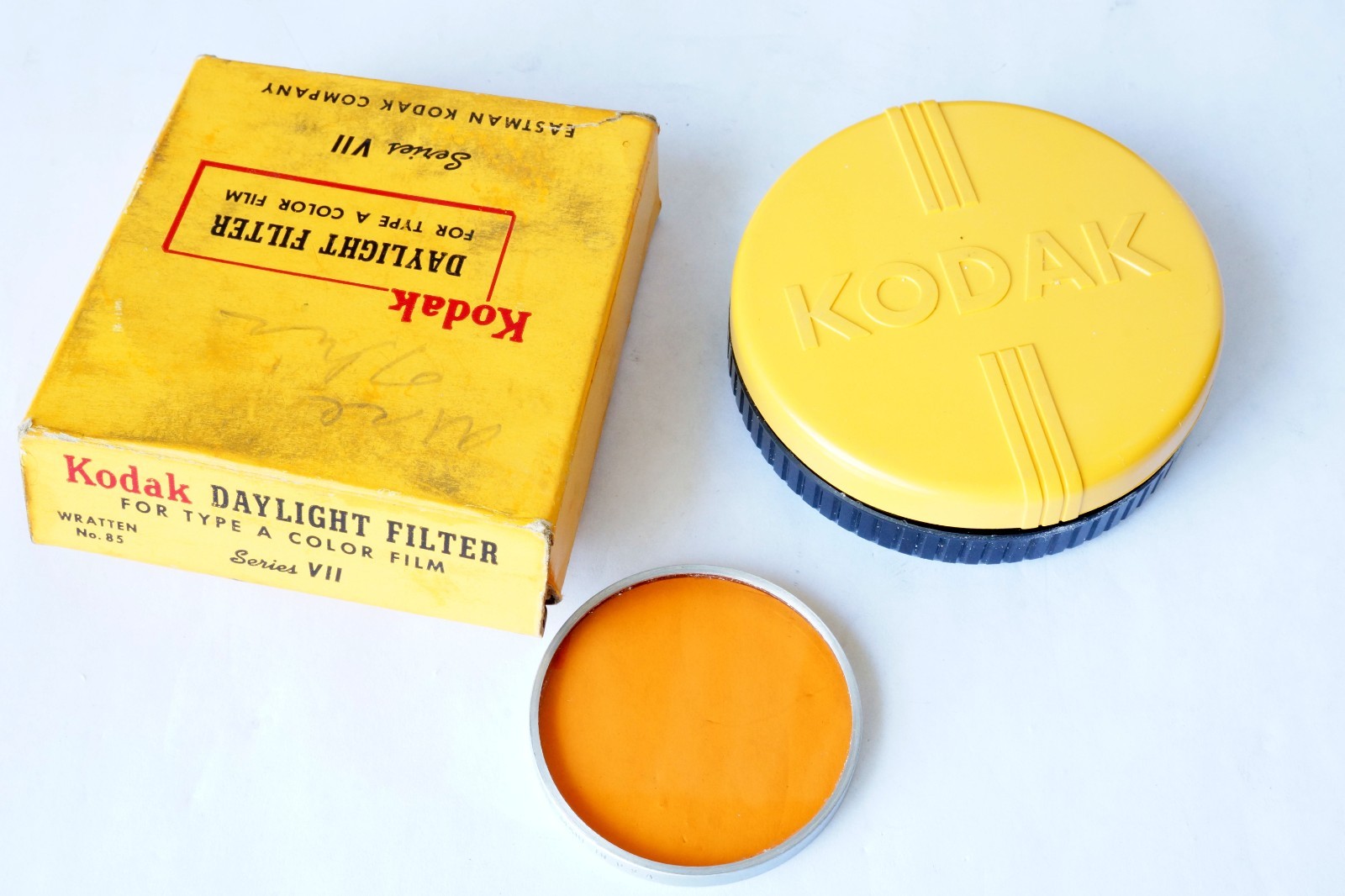 Kodak Daylight Filter Wratten #85 series 7 VII Lens Filter drop in type made USA