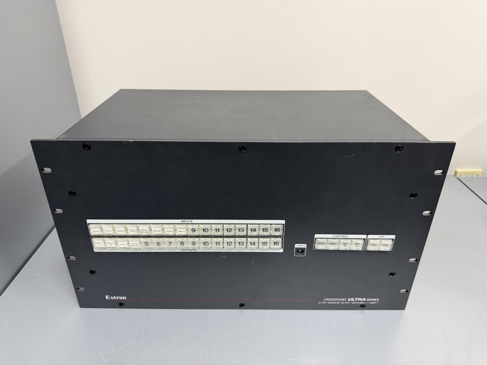 Extron CrossPoint Ultra Series 1616 HVA – Ultra Wideband Matrix Switcher