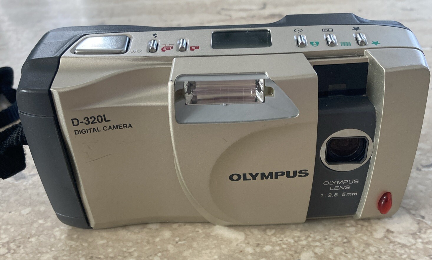 OLYMPUS D-320L Vintage Digital Camera