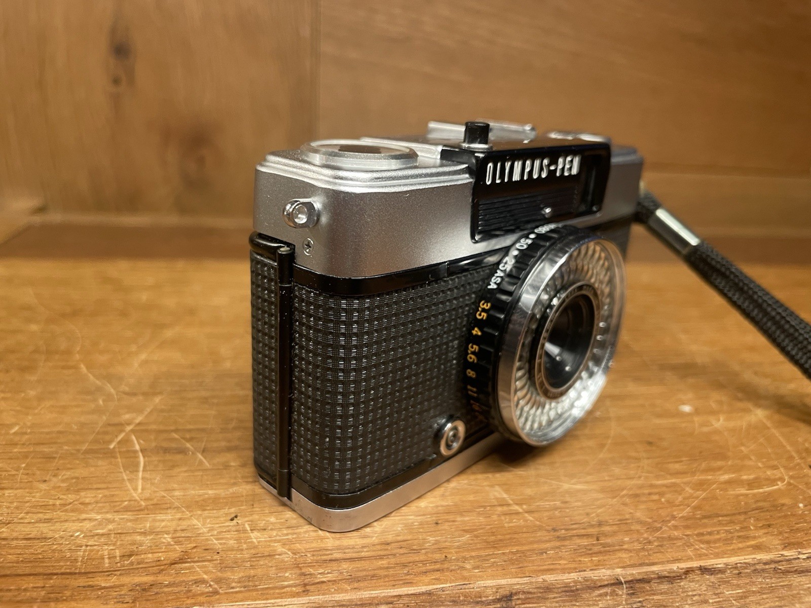 *New Light Seal : Mint* Olympus Pen EE-3 35mm Half Frame Film Camera From Japan