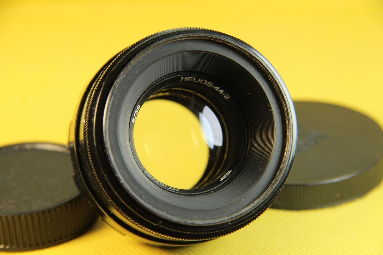 Helios 44-2 58mm f2 KMZ Vintage Lens Swirly Bokeh Manual Focus M42 Mount