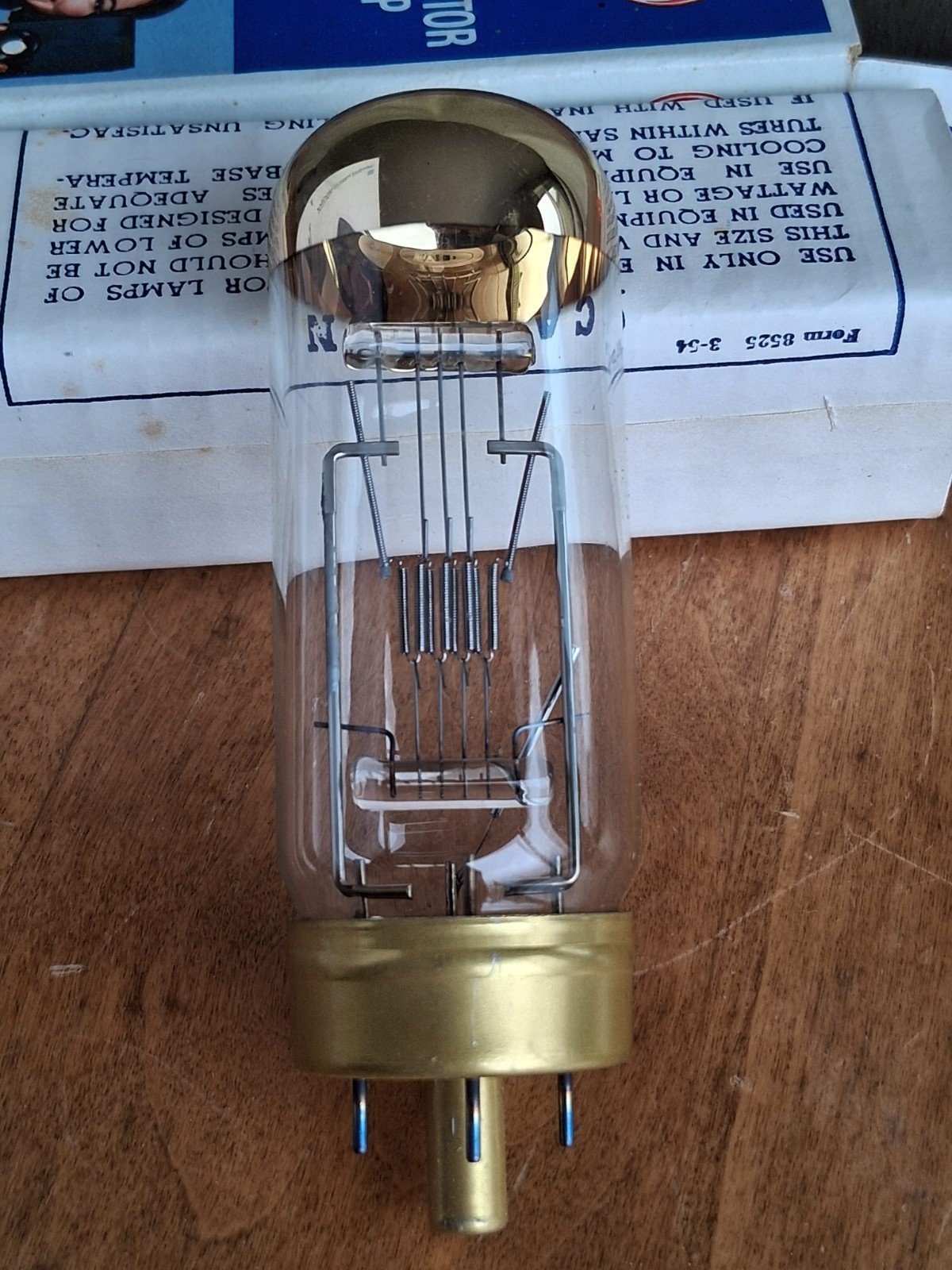 GE DAK 500W 120V Projector Lamp Bulb New in Box Vintage Old Stock NOS