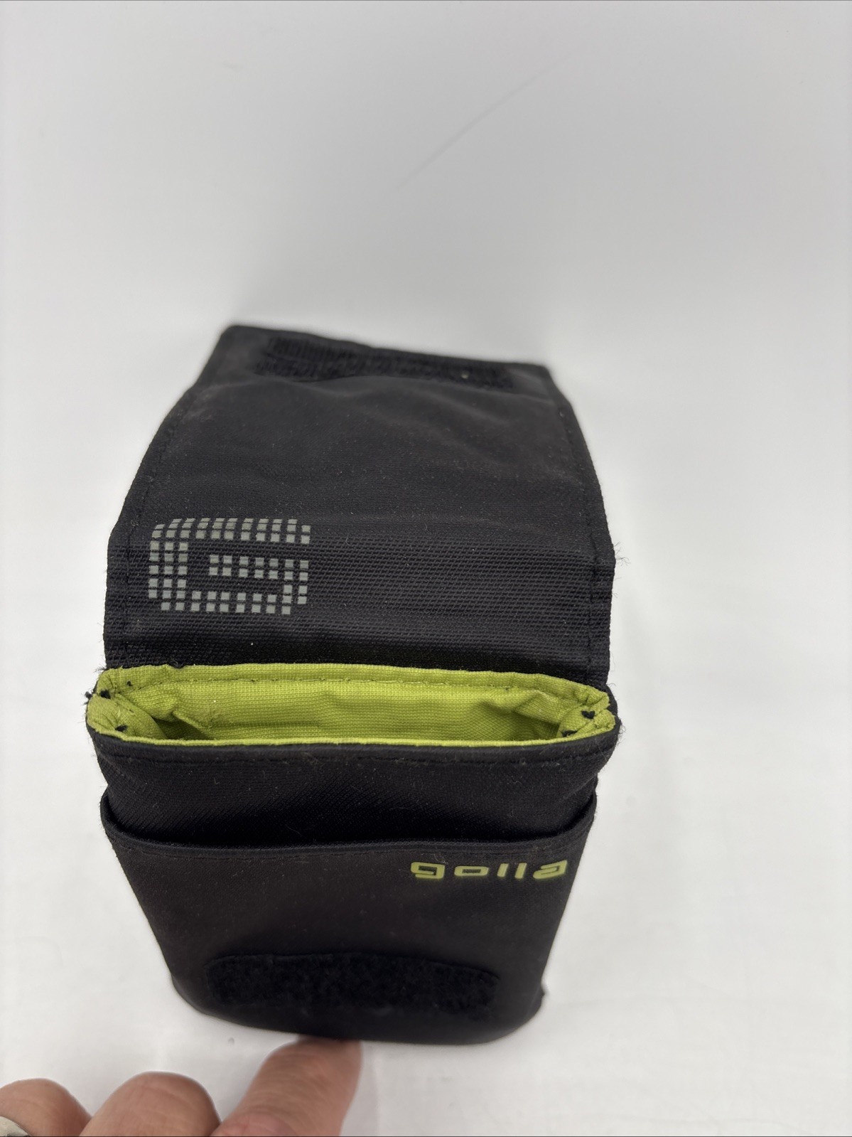Nikon Coolpix S570 12 MP Digital Camera -Charger SD Card Battery Case Tested