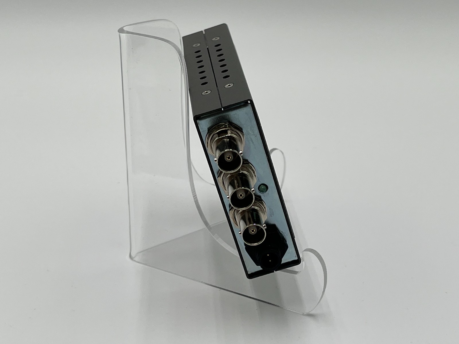 AJA HD10C2 HD/SD-SDI to Analog Converter with PSU and Breakout Cable, Power Test