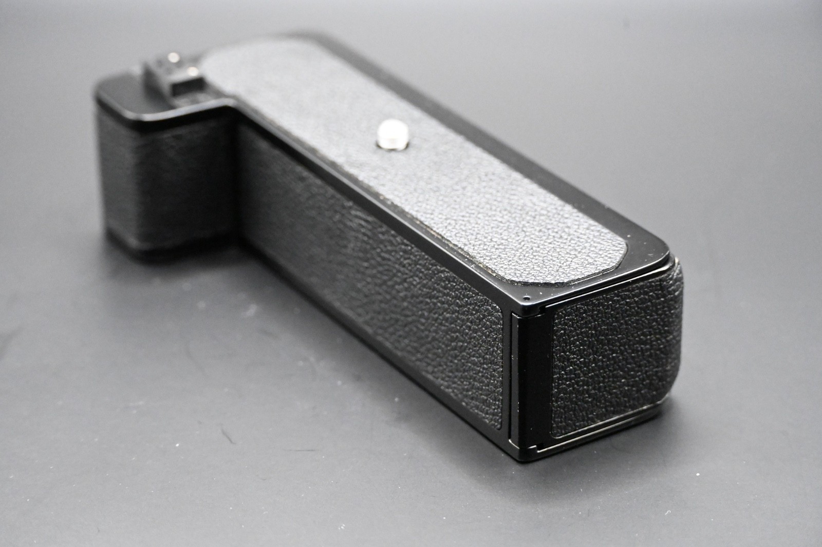 Nikon F2 Motor Drive MD-2 w. MB-1 Battery Pack, Mint Condition