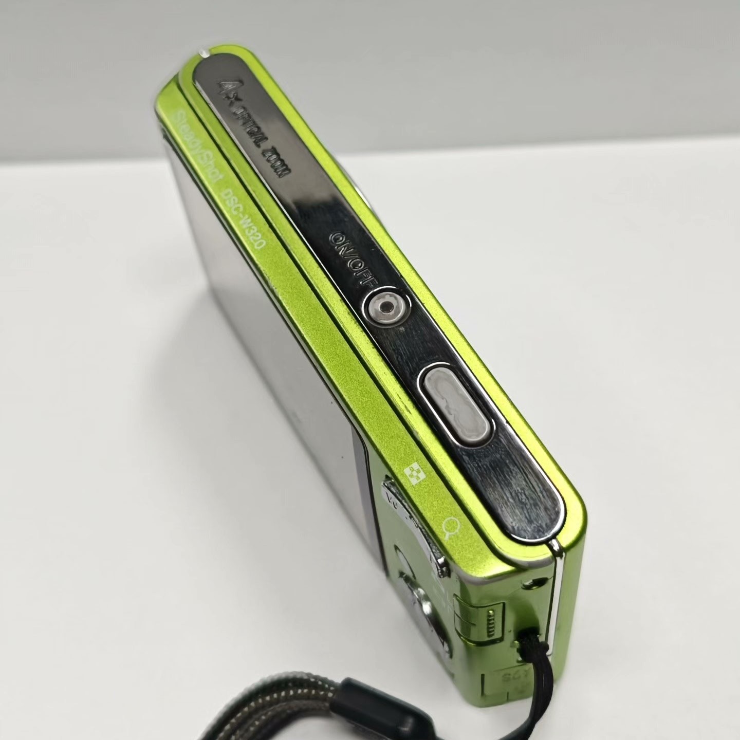 SONY Cyber-shot DSC-W320 Digital Camera 14.10 MP 4x Optical Zoom Built-in Flash