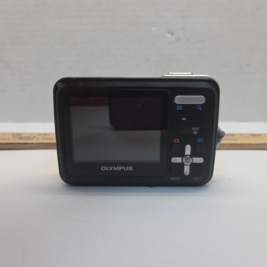 Olympus X-Series X-560WP 10.0MP Digital Camera – Red TESTED WORKS