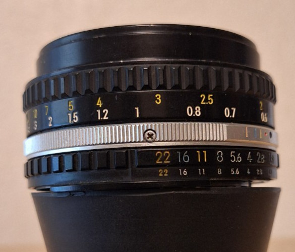 Nikon Series E Pancake AIS 50mm f1.8 lens (Video)