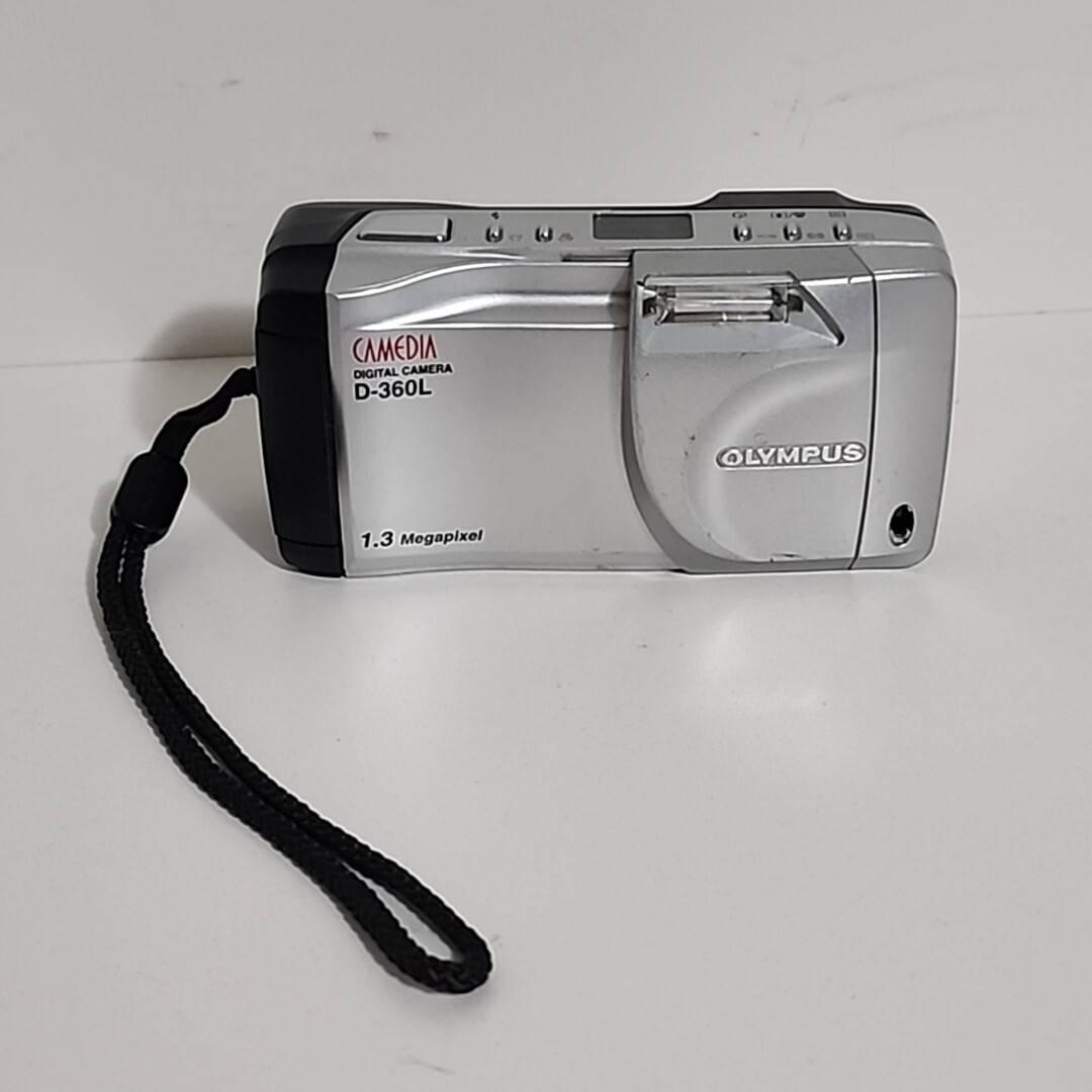 Olympus Camedia D-360L 1.3 Megapixel Digital Camera TESTED Without Memory Card