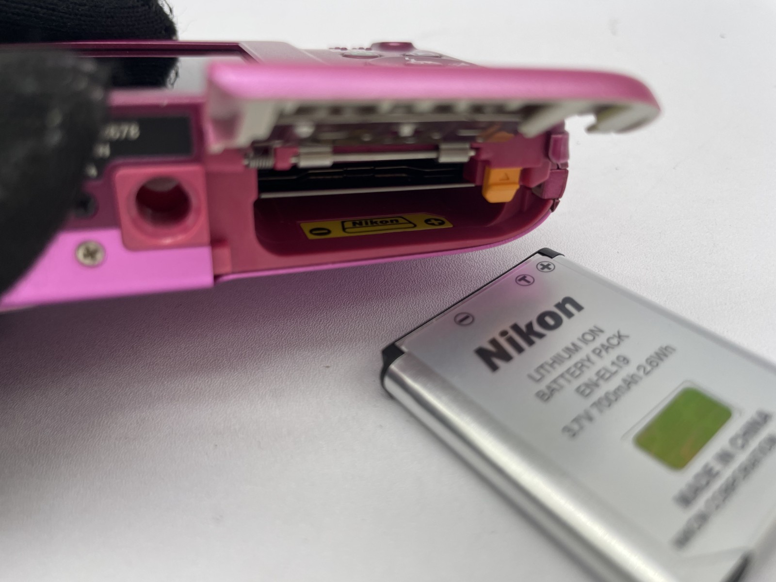 READ Nikon COOLPIX S3700 pink 8x Optical Zoom Compact Digital Camera 2333