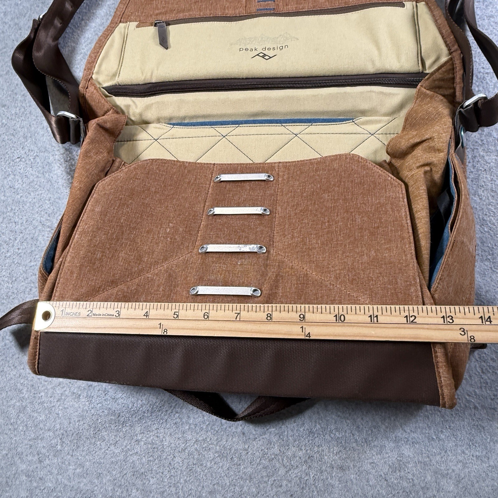 Peak Design The Everyday Messenger 15″ Camera Laptop Work Bag Brown