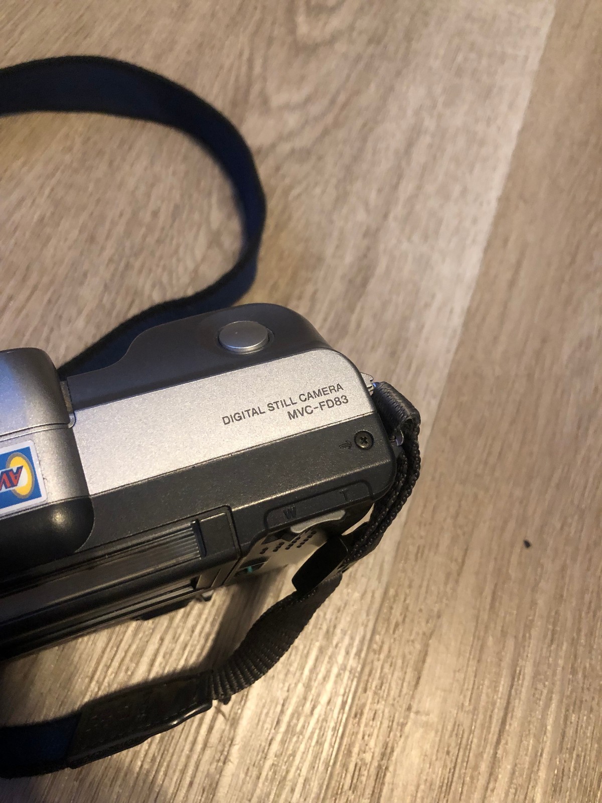 Sony Mavica MVC-FD83 0.9MP Digital Camera – Silver (MVCFD83) Camera Only .