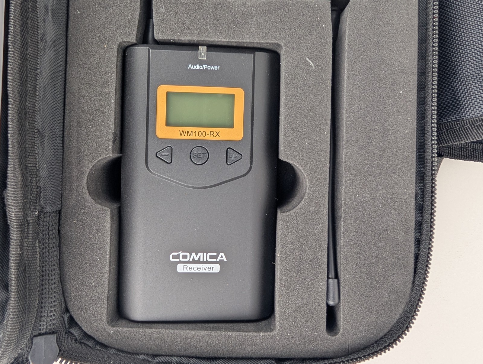 COMICA CVM-WM100 – Wireless Lavalier Lapel Microphone Transmitter Receiver