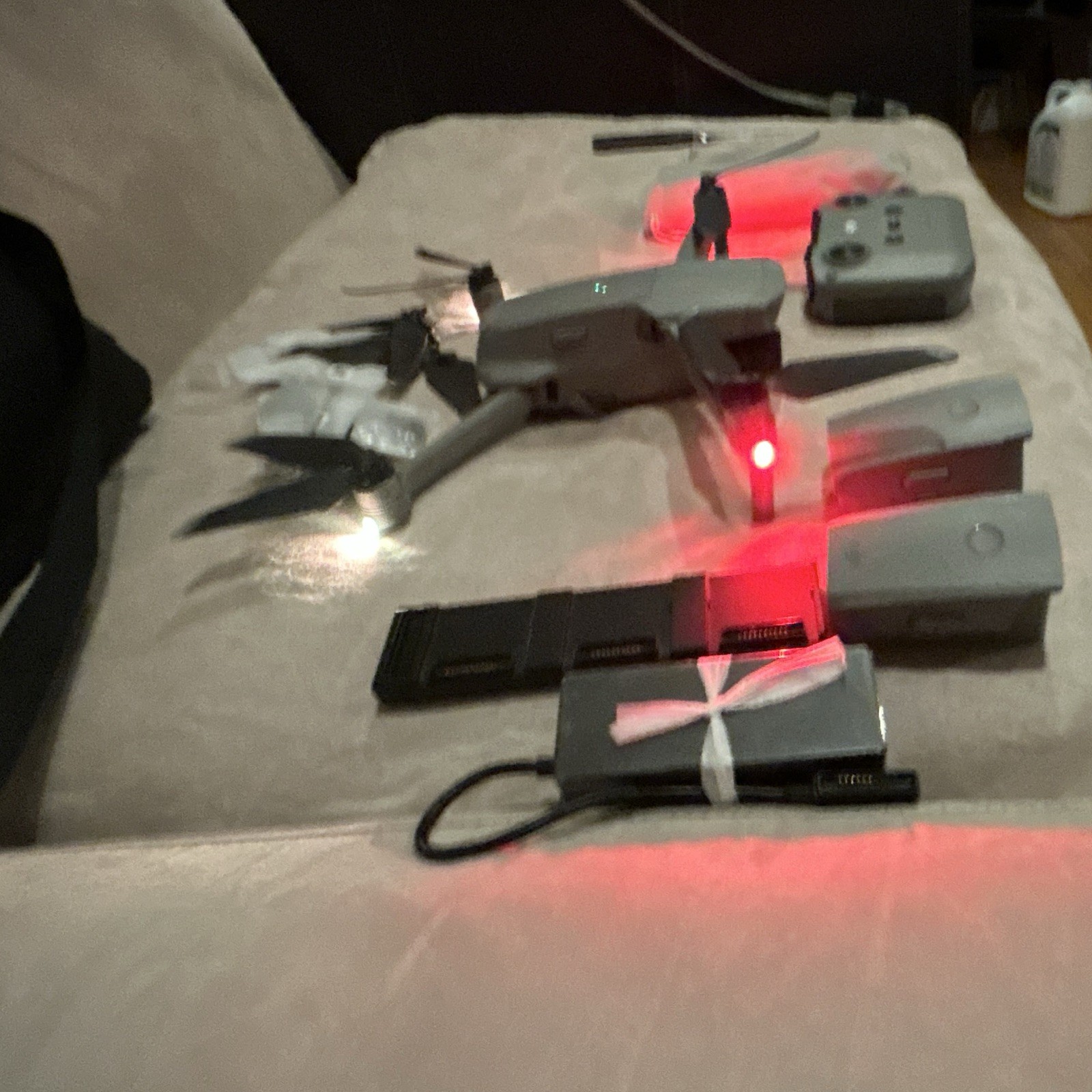 DJI Mavic 2 Ready-to-Fly Drone 4K 31min 10km RC Batteries Charger Bag