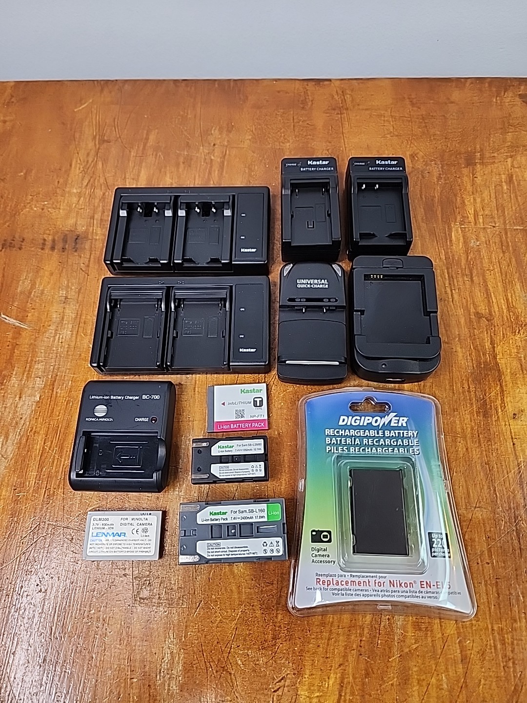 Lot of Battery Chargers & Batteries Kastar for Digital Cameras Samsung Sony Etc