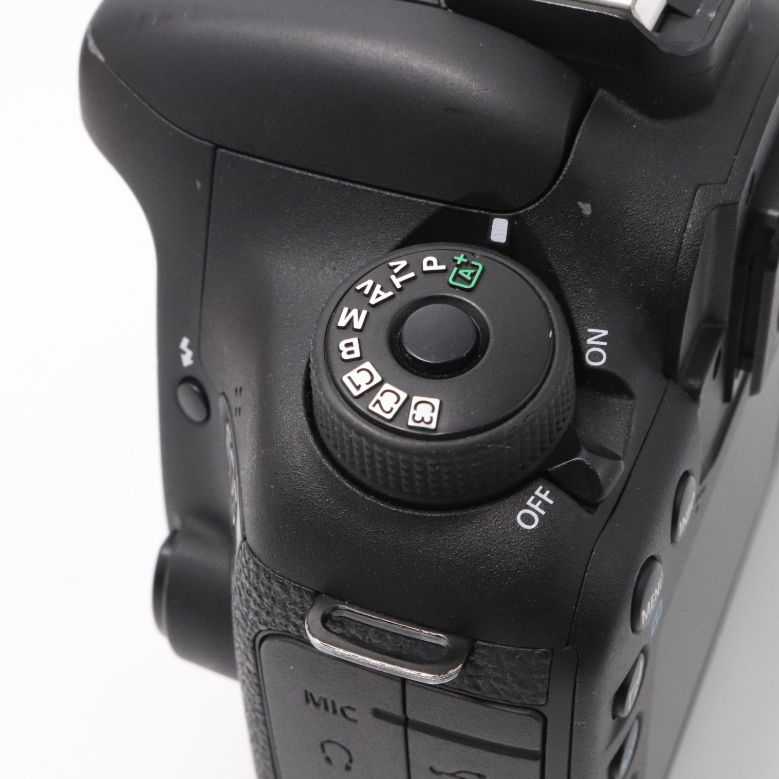 Canon EOS 7D Mark II DSLR Camera Body 29019 Shutter Excellent+++ US Stock #2824