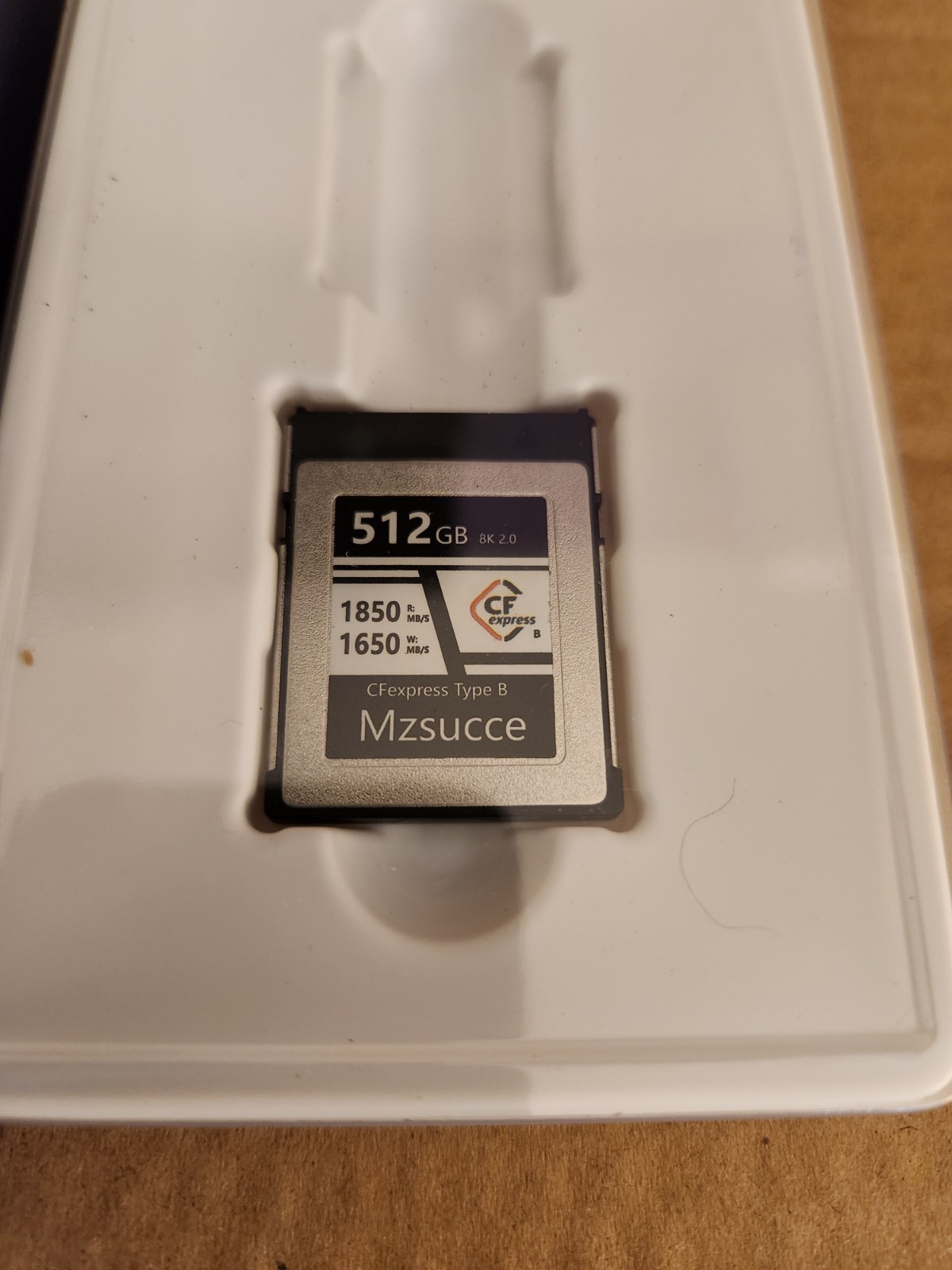 Mzsucce 512GB CFexpress Type B memory card model YXCFE-B1