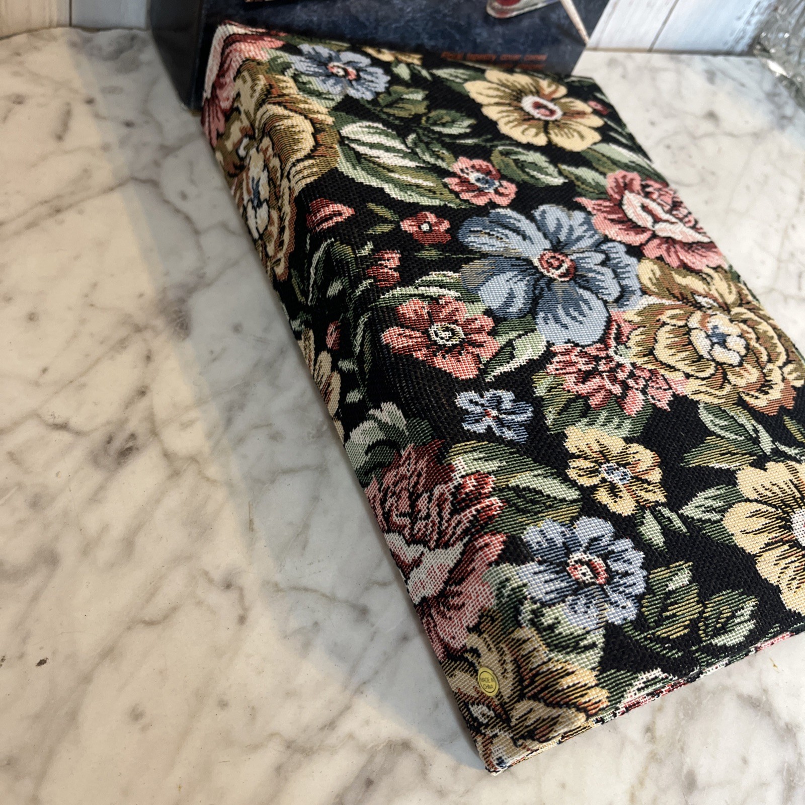 Floral Tapestry Photo Album Multicolor holds 300 Pictures 3.5in x 5in Vintage