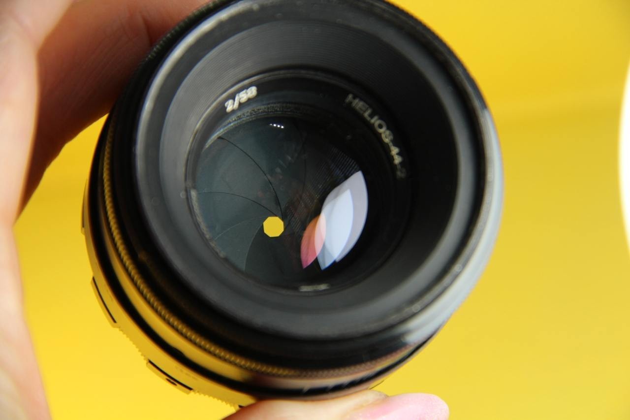 Helios 44-2 58mm f2 KMZ Vintage Lens Swirly Bokeh Manual Focus M42 Mount
