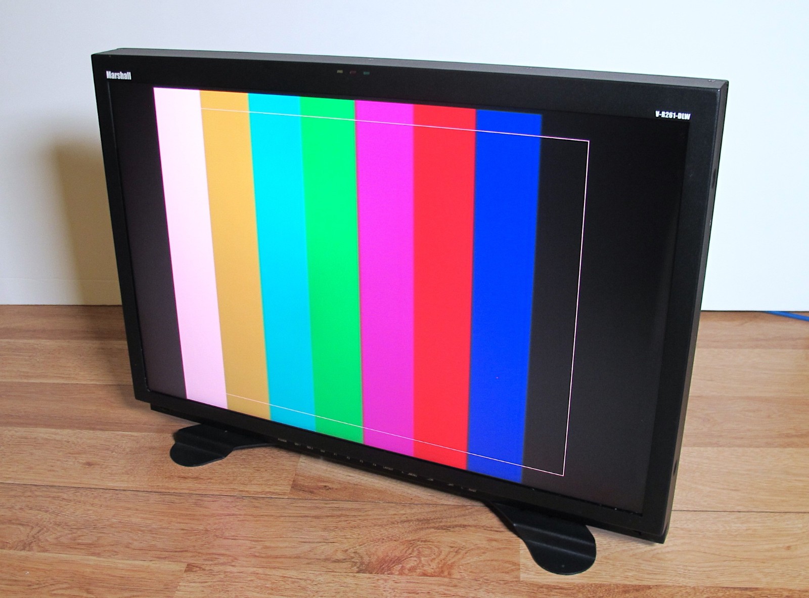 Marshall V-R261-DLW 26″ Full Resolution Desktop Dual Link Waveform LCD Monitor