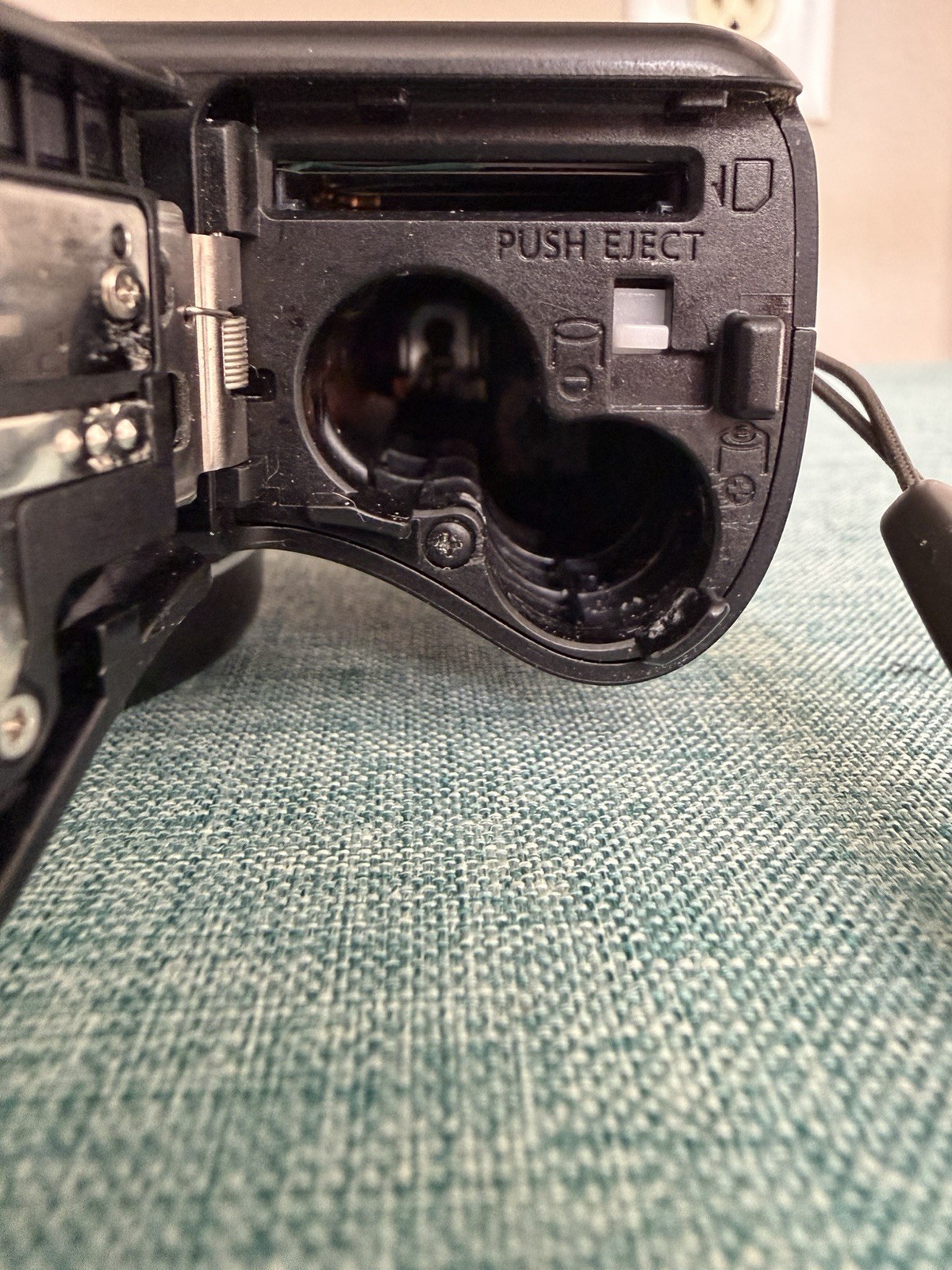 Canon PowerShot SX100 IS 8MP Digital Camera 10x Zoom Black – Tested Works W/ Bag