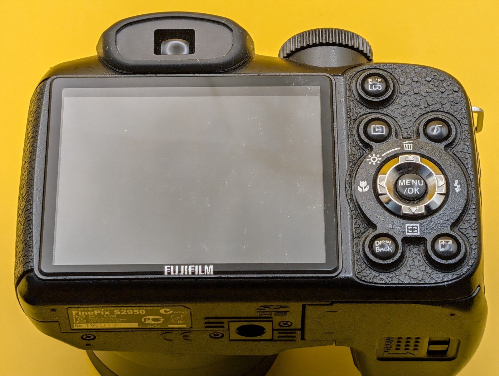 Fujifilm FinePix S2950 14mp