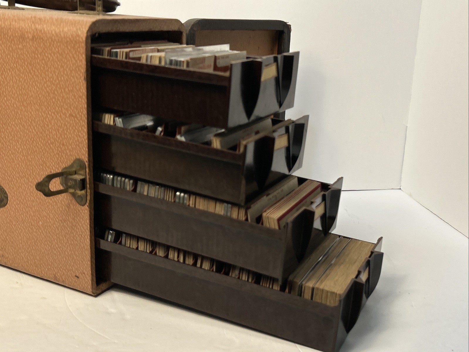 Barnett & Jaffe Baja Stereo Photo Slide Case W/More Than 250 Stereo Slides 1950s