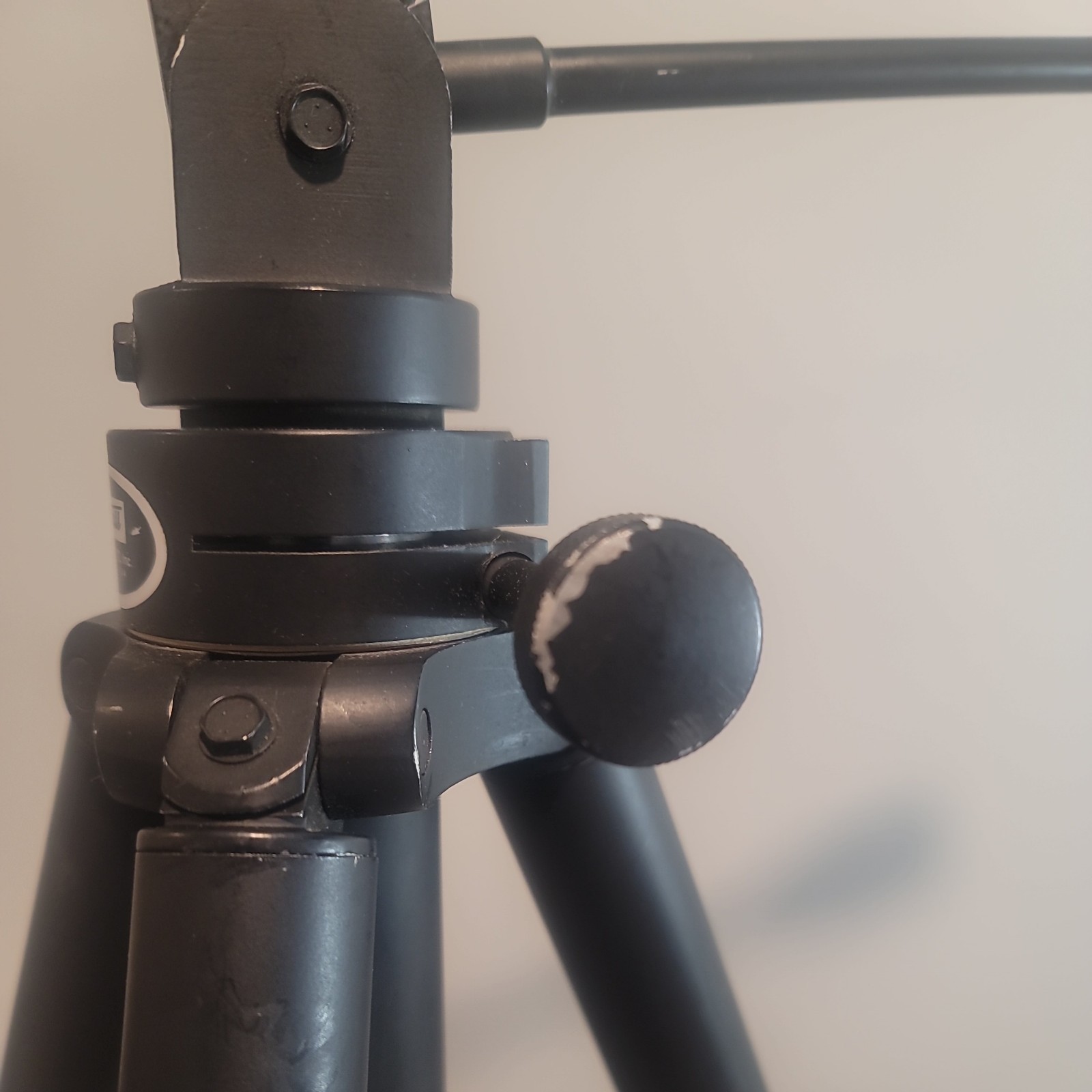 Tiltall Professional Tripod made by E Leitz, Rockleigh, NJ. USA Pan Tilt Head