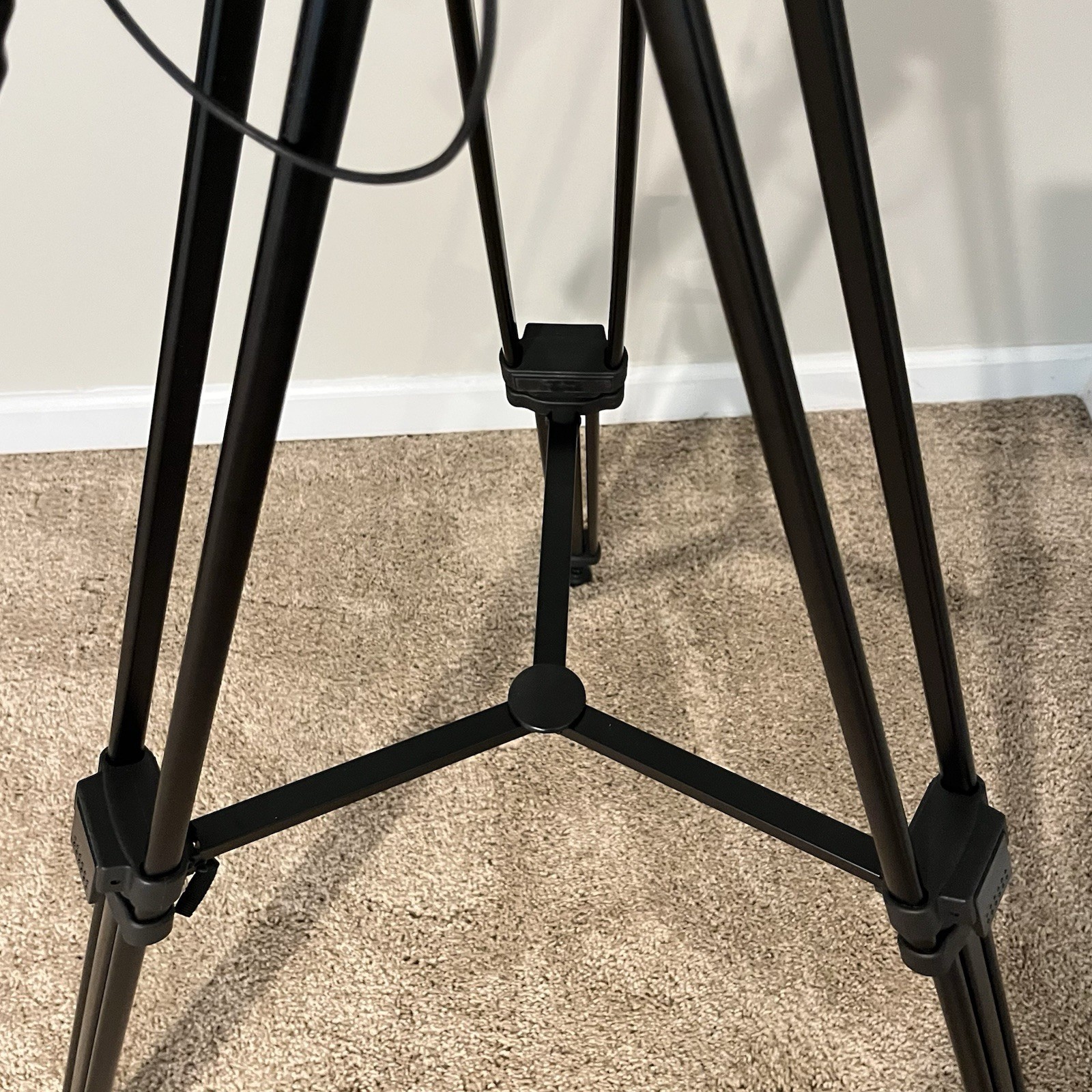 Sony VCT-1170RM Tripod for Video Cam with Fluid Head and Remote Handle
