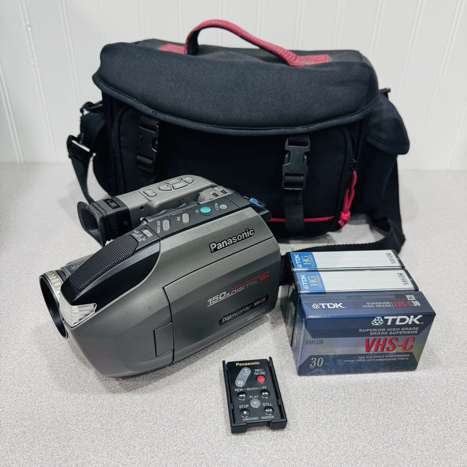 Panasonic PV-L650D Palmsight VHS-C Analog Camera Camcorder Palmcorder UNTESTED