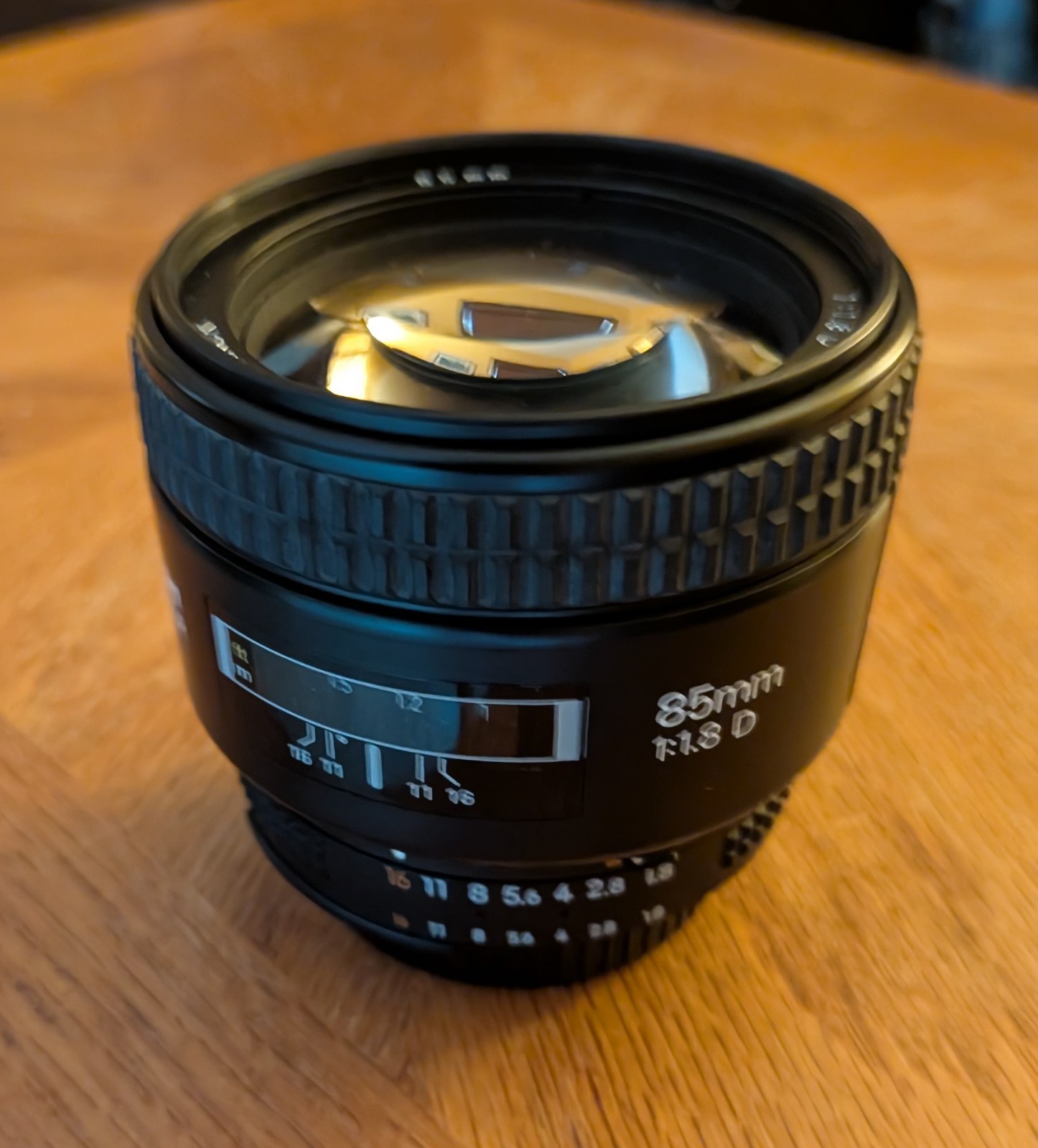 Nikon Nikkor AF 85mm f/1.8 D AF Portrait Lens for Nikon F Mount Cameras