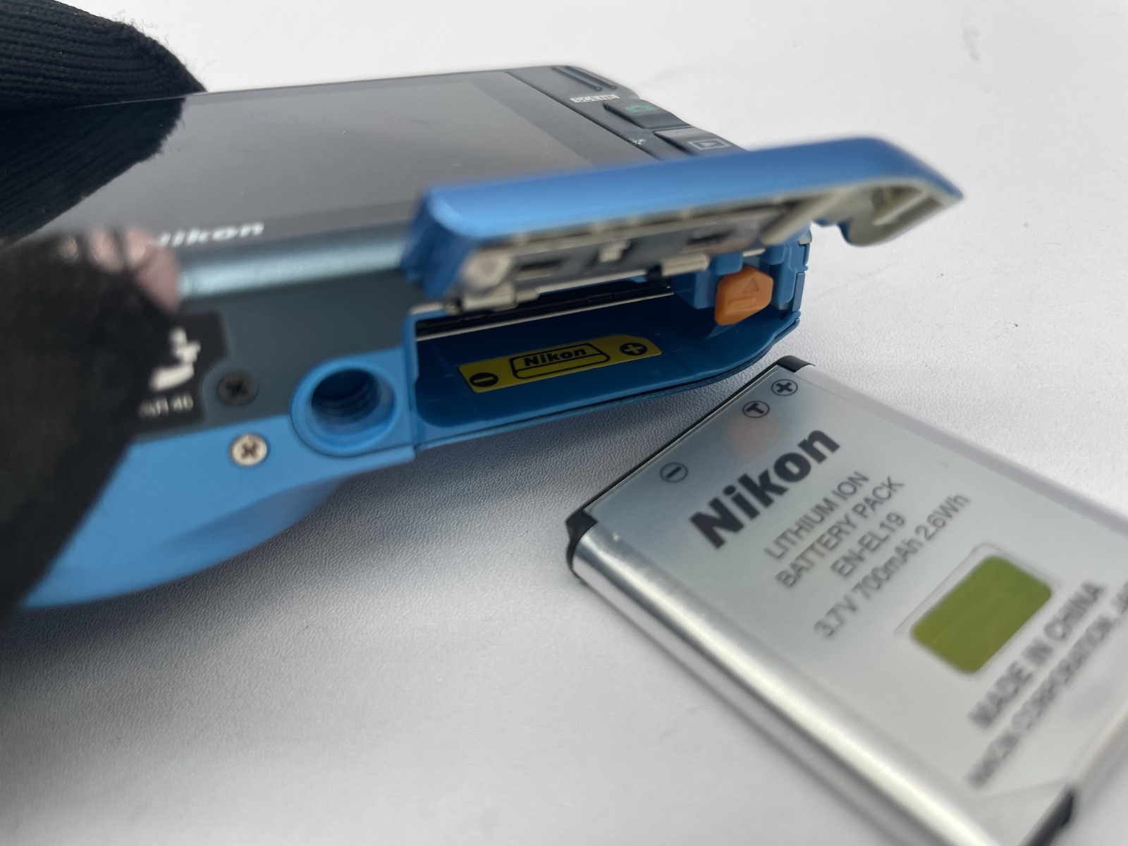 READ Excellent Nikon COOLPIX S6400 blue 16.0MP Digital Camera 3372