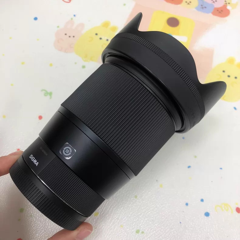 Sigma 16mm f/1.4 DC DN Contemporary Lens for Canon EF-M