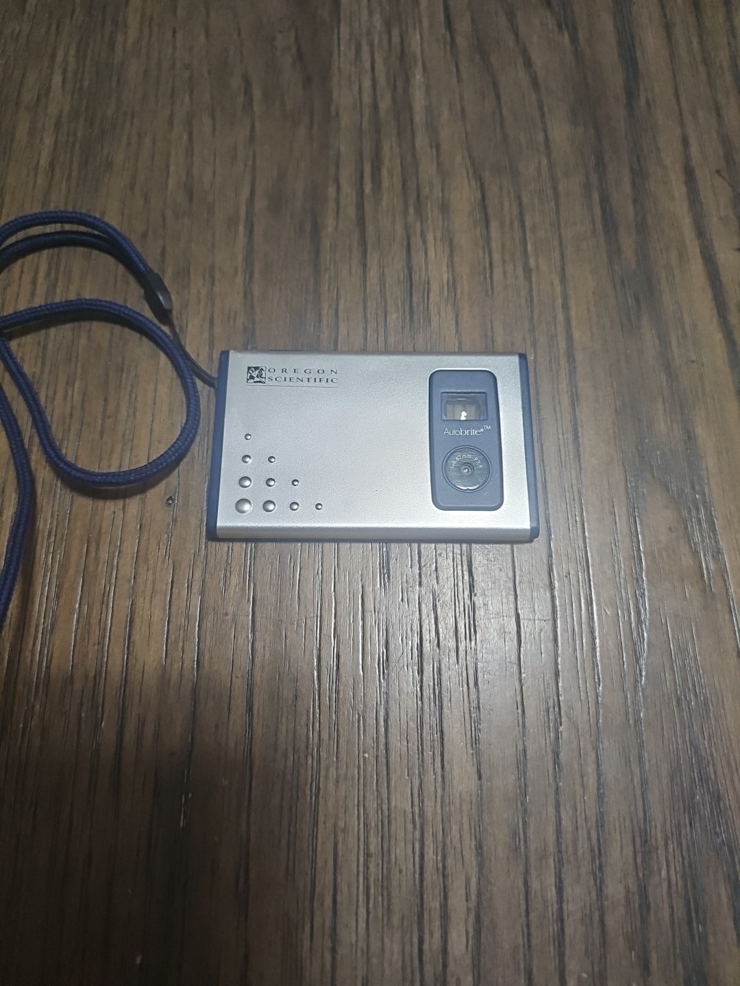 OSI DS6618 Digital Camera Oregon Scientific World’s Thinnest Camera- Not Tested